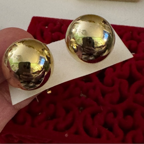 ⚜️3 for $30⚜️ Vintage Double Sided Gold Tone Ball Stud Earrings - Picture 8 of 12
